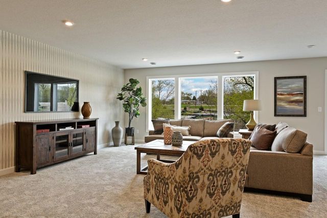 3660 Knightsbridge Lane N, Lake Elmo, MN 55042