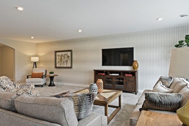 3660 Knightsbridge Lane N, Lake Elmo, MN 55042