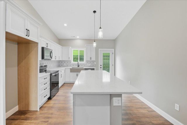 218 BRENT Lane, Council Bluffs, IA 51503