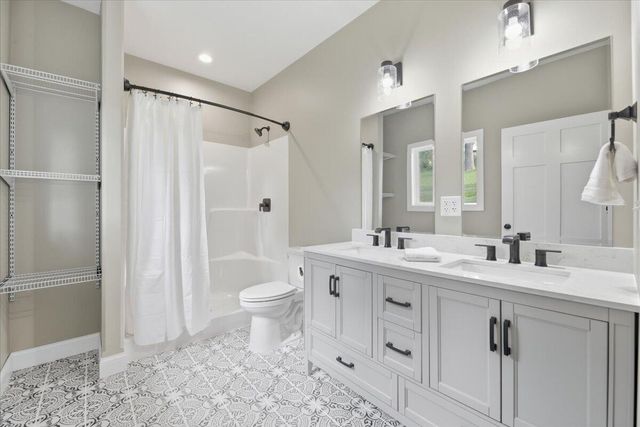 218 BRENT Lane, Council Bluffs, IA 51503