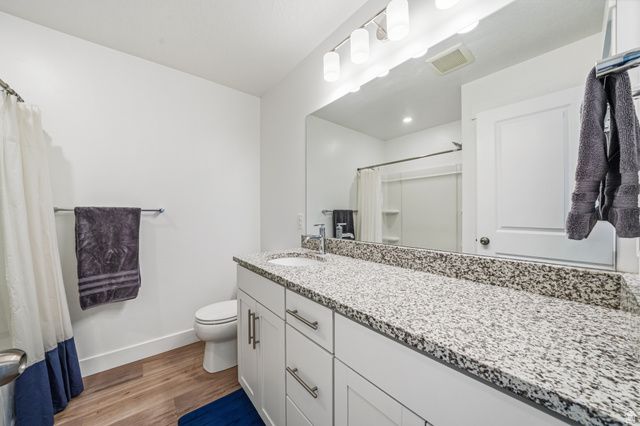 2832 S SHORELINE DR, Syracuse, UT 84075