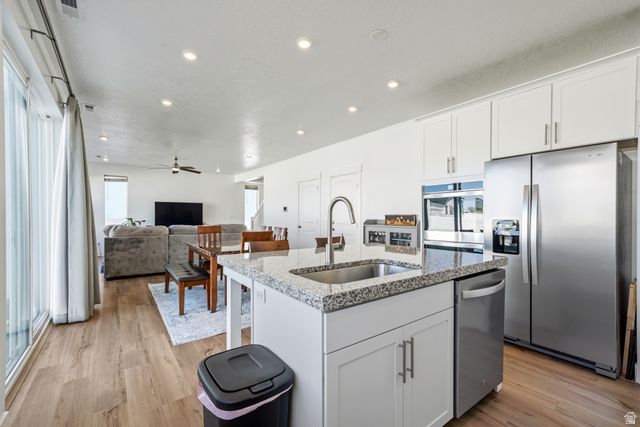 2832 S SHORELINE DR, Syracuse, UT 84075