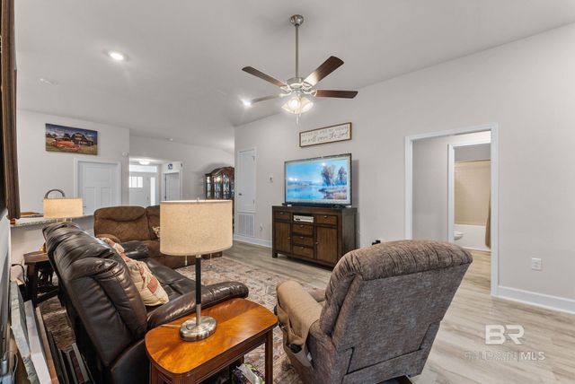 692 Mayflower Drive, Foley, AL 36535