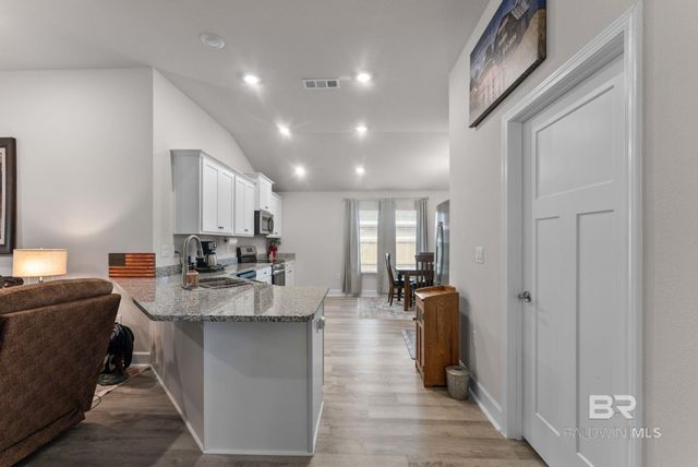 692 Mayflower Drive, Foley, AL 36535