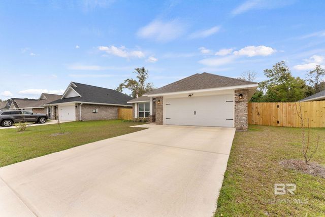 692 Mayflower Drive, Foley, AL 36535