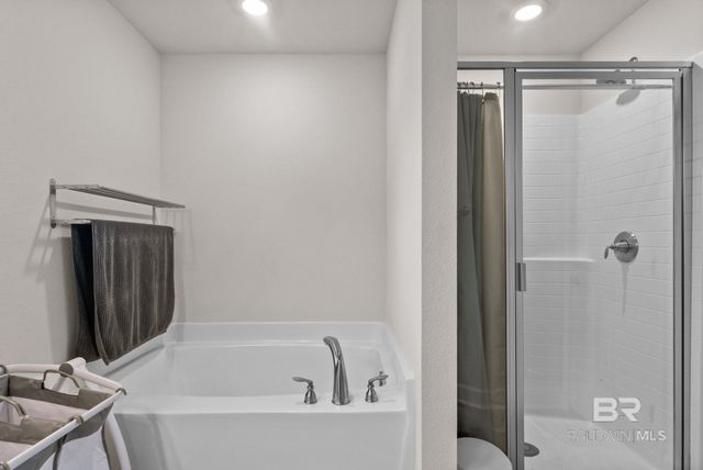 692 Mayflower Drive, Foley, AL 36535