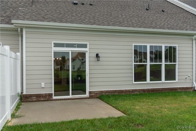 8668 Hope Farm Ln, Mechanicsville, VA 23111