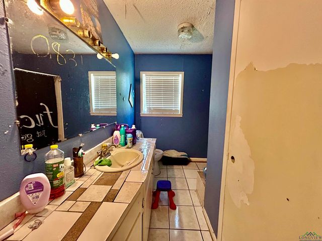 103 HOUSTON ST, Daingerfield, TX 75638