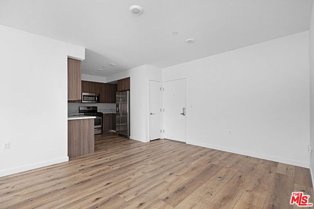 5229 Willowcrest Avenue 307, North Hollywood, CA 91601