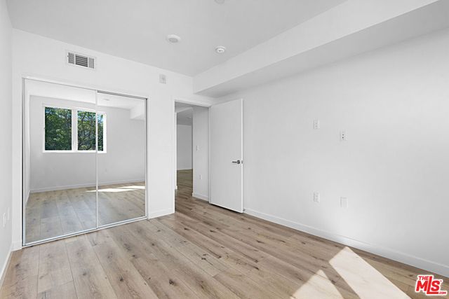 5229 Willowcrest Avenue 307, North Hollywood, CA 91601