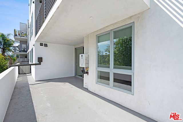 5229 Willowcrest Avenue 307, North Hollywood, CA 91601