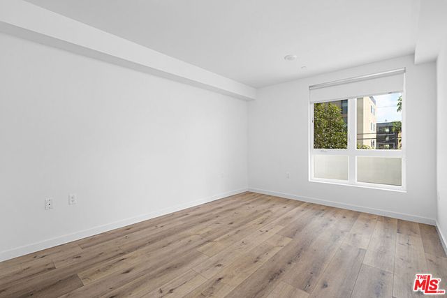 5229 Willowcrest Avenue 307, North Hollywood, CA 91601