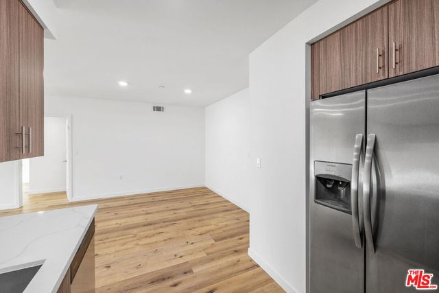 5229 Willowcrest Avenue 307, North Hollywood, CA 91601