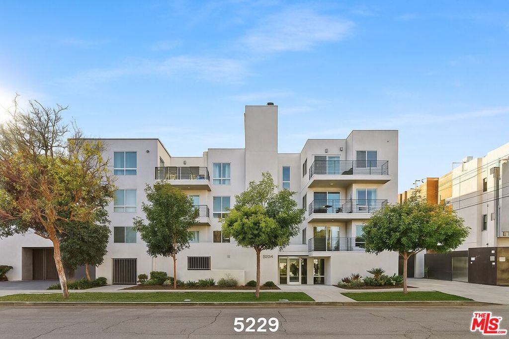 5229 Willowcrest Avenue 307, North Hollywood, CA 91601
