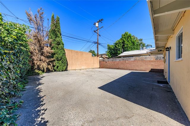 5629 Cleon, North Hollywood, CA 91601