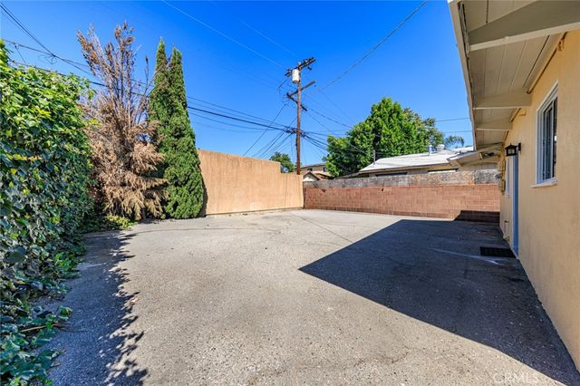 5629 Cleon, North Hollywood, CA 91601