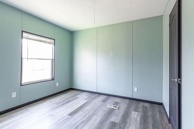 4012 Oak Road, Merriam Woods, MO 65740