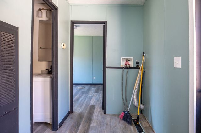 4012 Oak Road, Merriam Woods, MO 65740