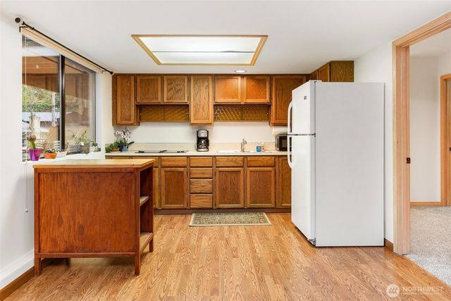 22934 SE 37th St, Sammamish, WA 98075