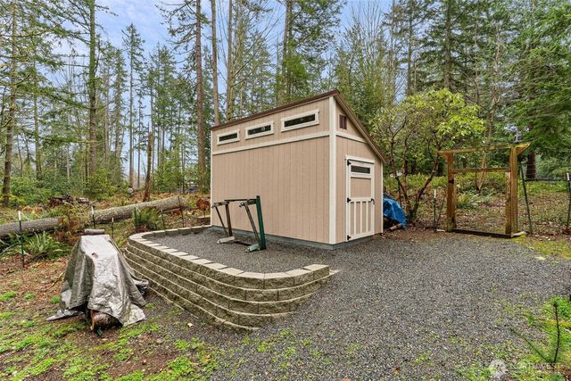 22934 SE 37th St, Sammamish, WA 98075