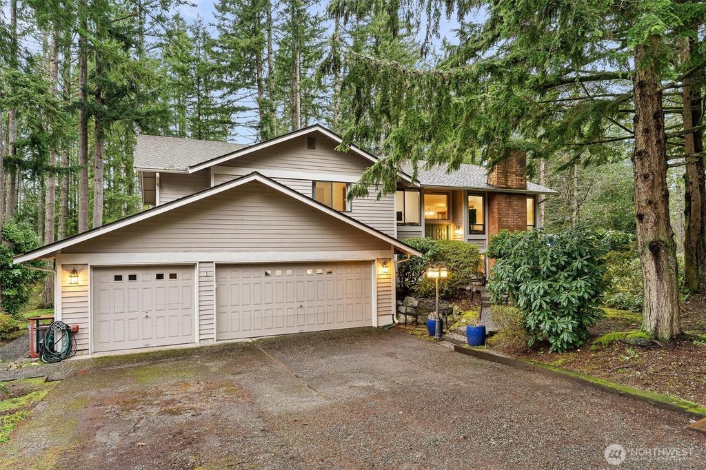 22934 SE 37th St, Sammamish, WA 98075