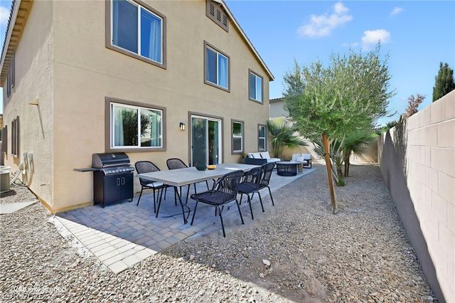 2664 Crystal Quartz Street, Las Vegas, NV 89146