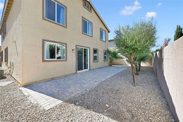 2664 Crystal Quartz Street, Las Vegas, NV 89146
