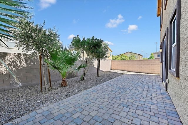 2664 Crystal Quartz Street, Las Vegas, NV 89146