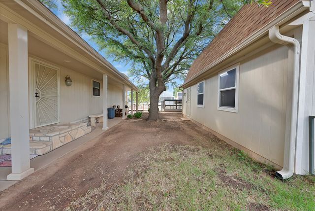 4514 Robin Court, Granbury, TX 76049