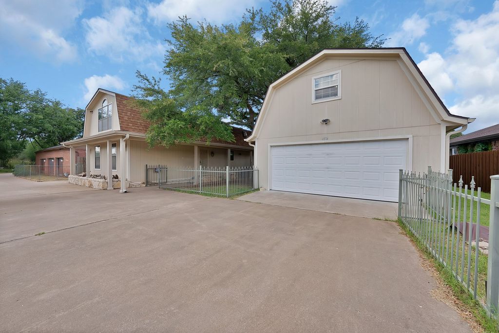 4514 Robin Court, Granbury, TX 76049
