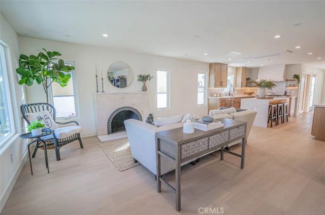 109 S Dunning, Ventura, CA 93003