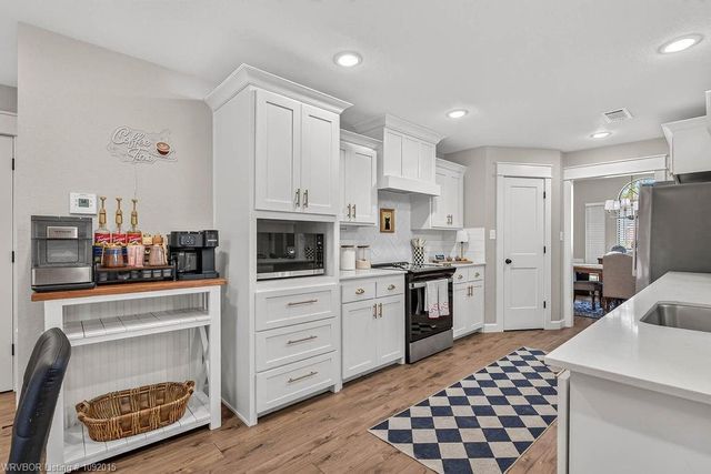 1327 Springdale Drive, Alma, AR 72921