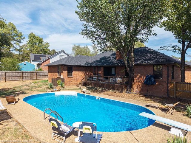 1327 Springdale Drive, Alma, AR 72921