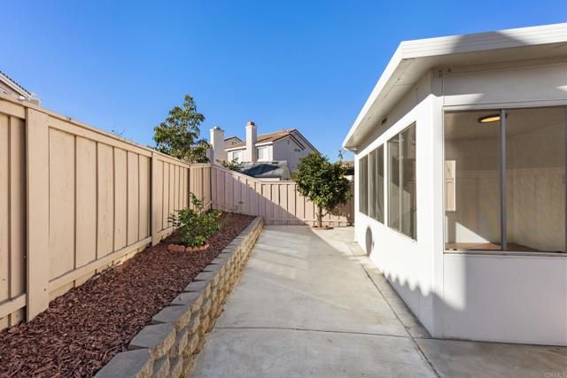 8727 Westmore Road 24, San Diego, CA 92126