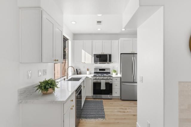 8727 Westmore Road 24, San Diego, CA 92126