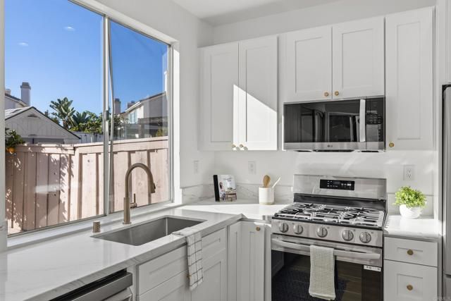 8727 Westmore Road 24, San Diego, CA 92126