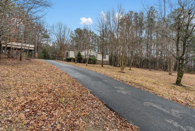 675 Pacoman Road, Evington, VA 24550