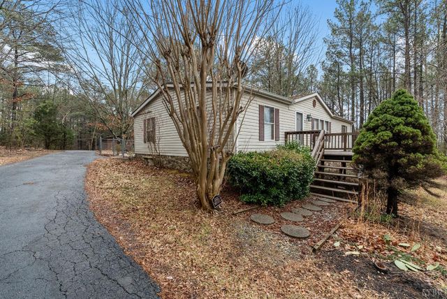 675 Pacoman Road, Evington, VA 24550