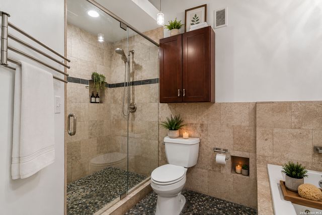 1339 S Flores St Ste 203, San Antonio, TX 78204