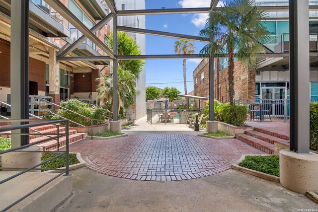 1339 S Flores St Ste 203, San Antonio, TX 78204