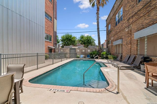 1339 S Flores St Ste 203, San Antonio, TX 78204