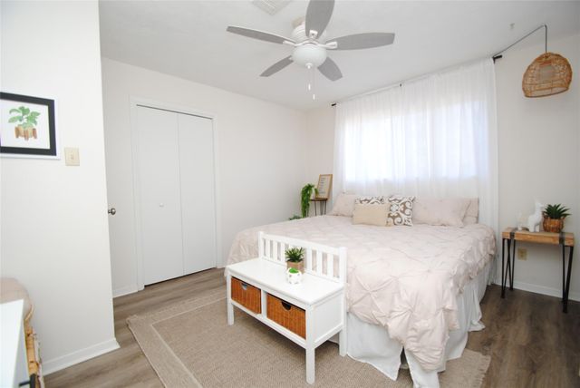 59 Paradise Loop, Point Blank, TX 77364