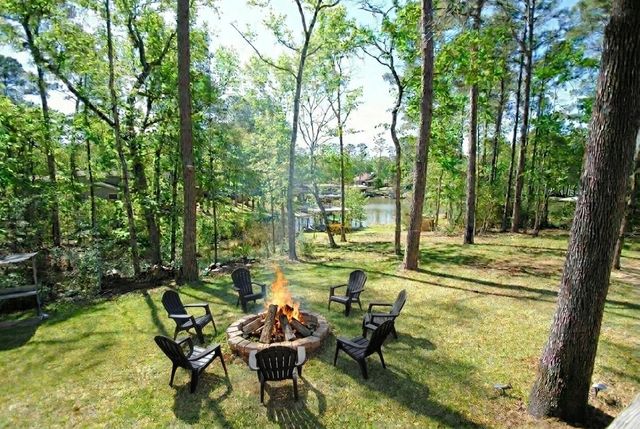 59 Paradise Loop, Point Blank, TX 77364