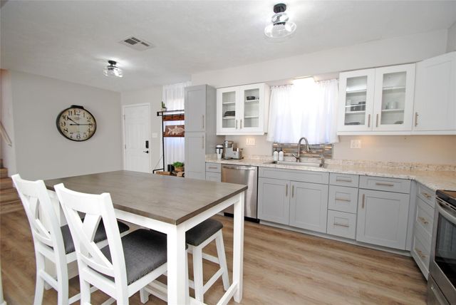 59 Paradise Loop, Point Blank, TX 77364