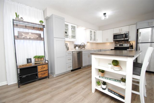 59 Paradise Loop, Point Blank, TX 77364