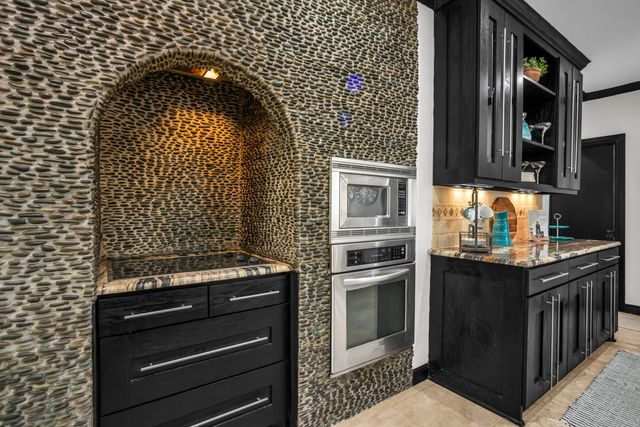 1002 Nottingham Drive, Carrollton, TX 75007