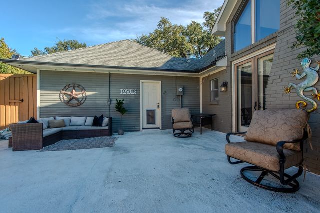 1002 Nottingham Drive, Carrollton, TX 75007