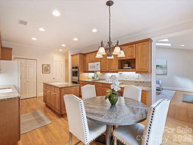 8929 Challis Hill Lane, Charlotte, NC 28226