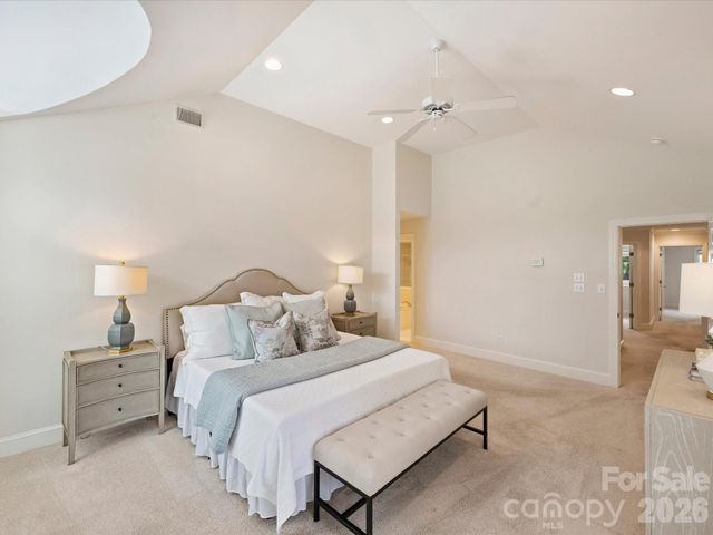 8929 Challis Hill Lane, Charlotte, NC 28226