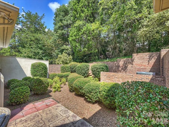8929 Challis Hill Lane, Charlotte, NC 28226